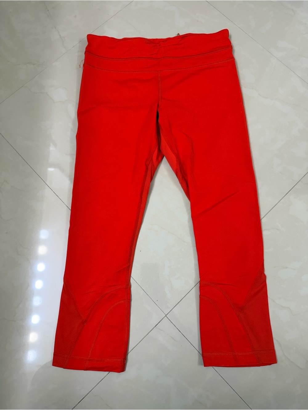 lululemon athletica Bright Red Stretch Capri Leggings